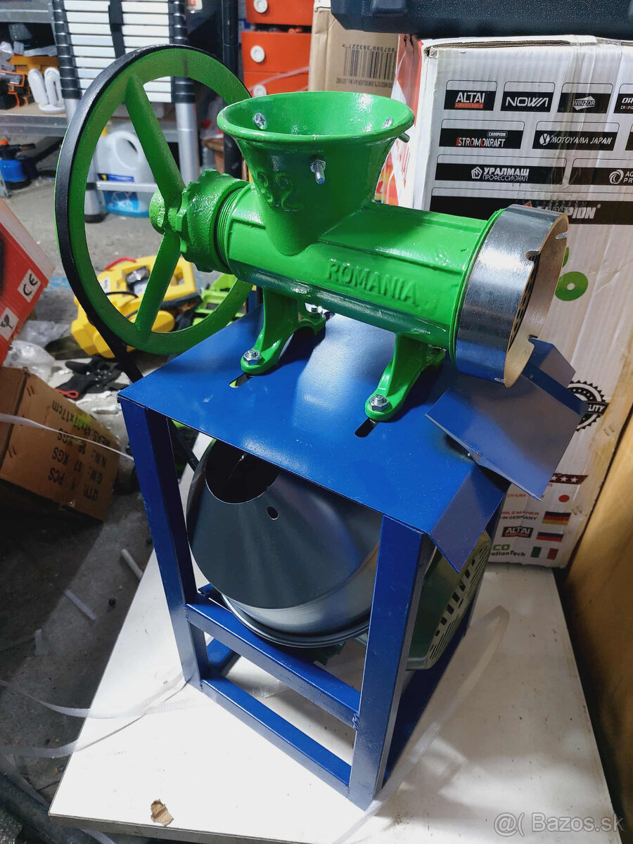 Elektrický mlýnček 32 Liatinovy na mäso stojanom - 5