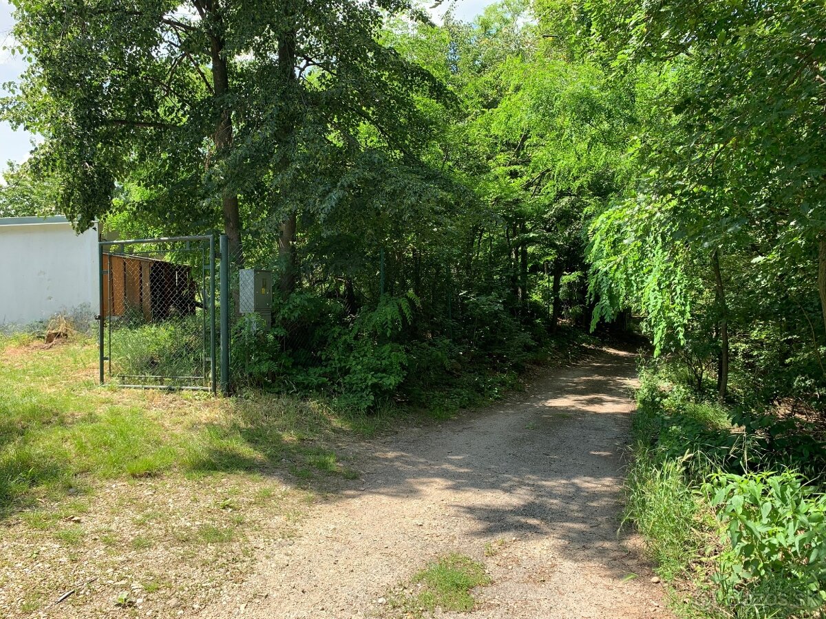 Predaj pozemku 667 m2 v Bratislave - 5