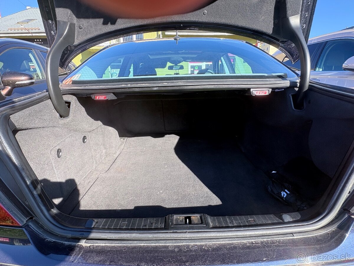 Mercedes-Benz E500 W211 (2003) – 225 kW - 5