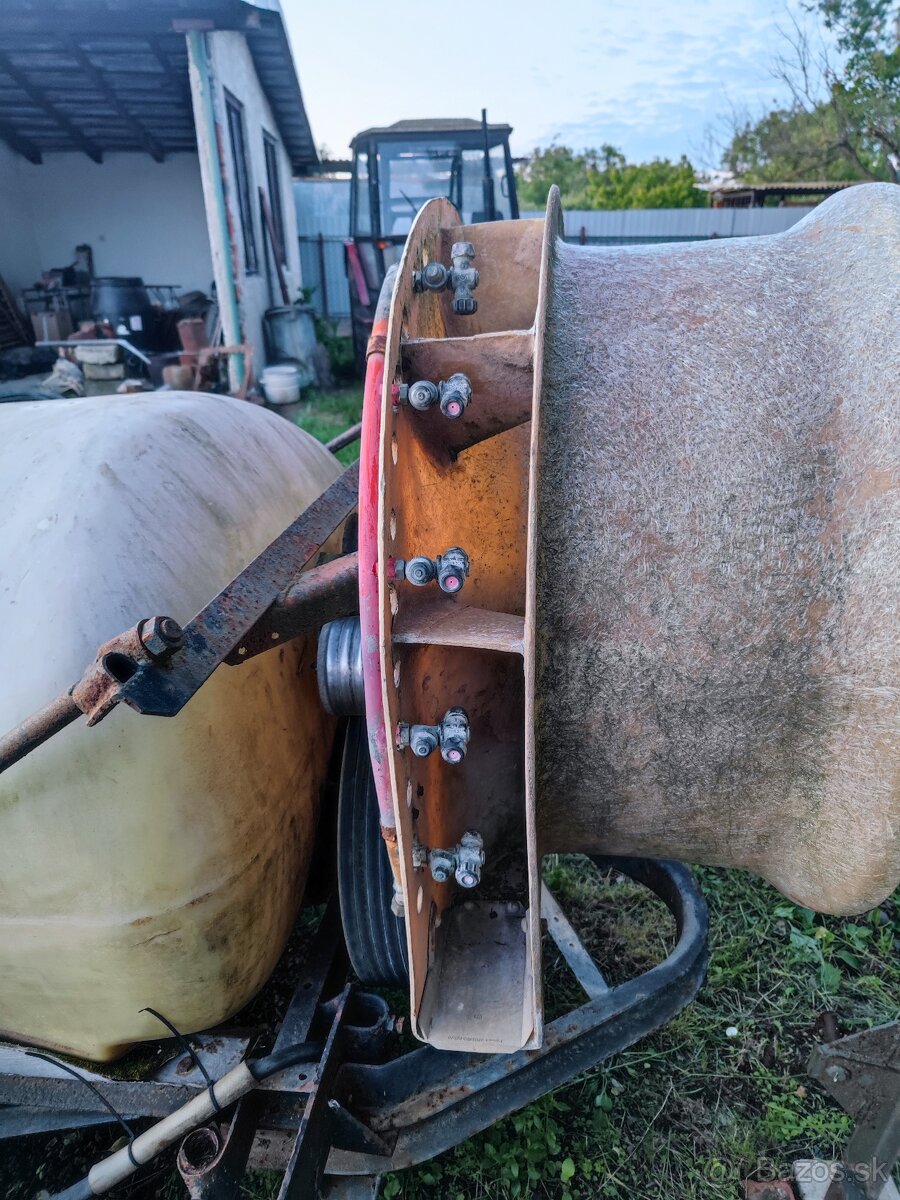 Postrekovač / rosič na vinič - 5