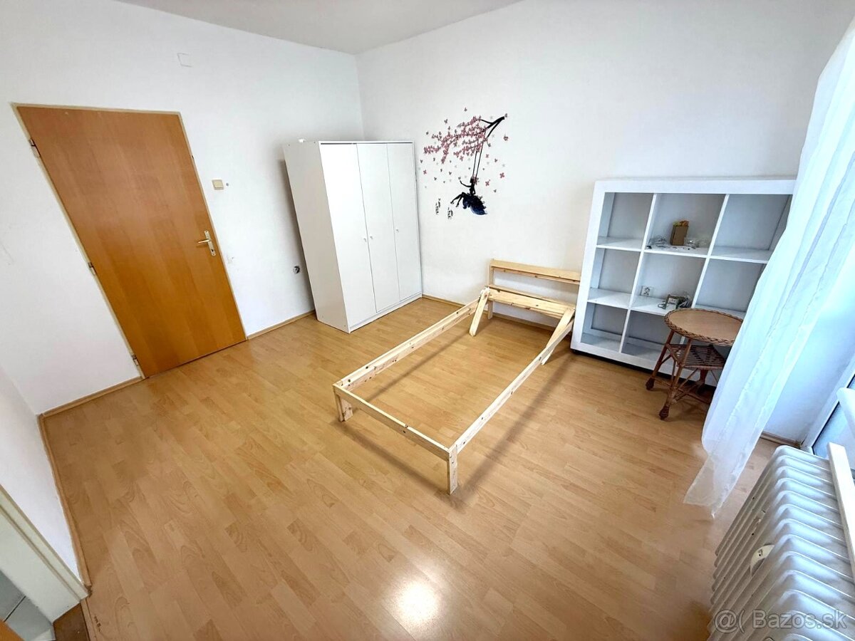 PRENÁJOM: VEĽKÝ 2-IZBOVÝ BYT S DVOMI BALKÓNMI - 5