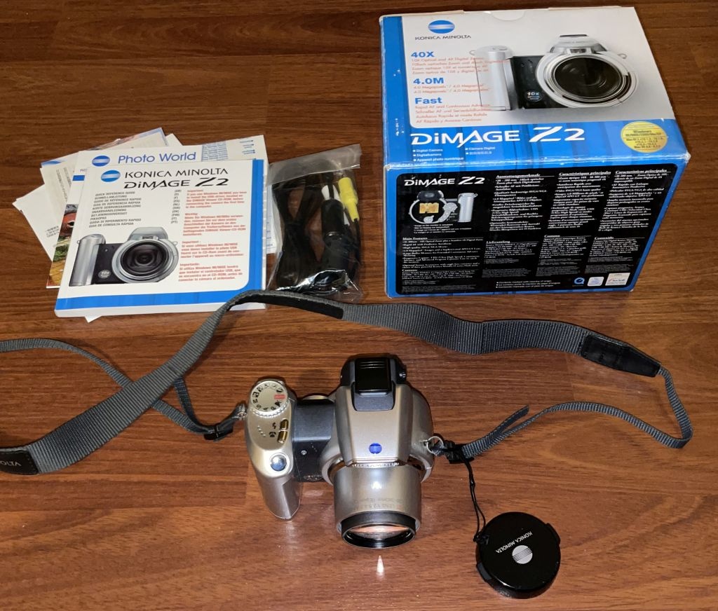 Predam Minolta DiMAGE Z2 digitálni fotoaparát - 5