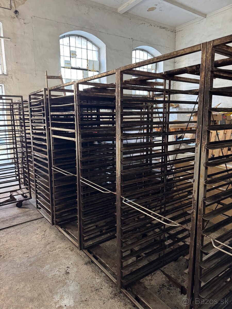 Vozíky a plechy na pečení - 5