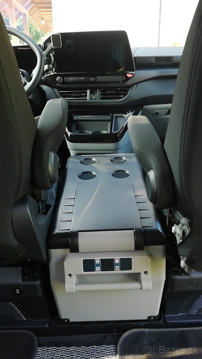 Multivan, minivan, campervan Ford Tourneo Custom, 2025 - 5
