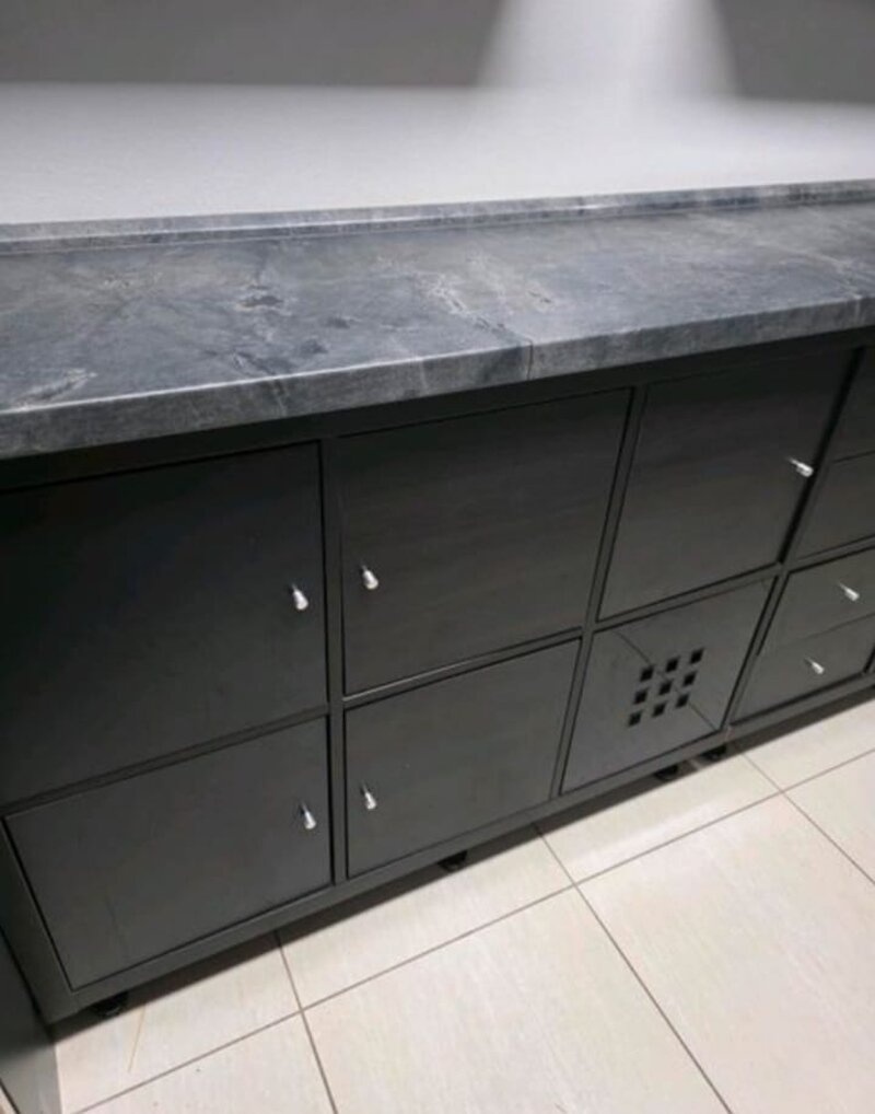 Moderní lesklá linka s vestavěnými spotřebiči,5864 - 5