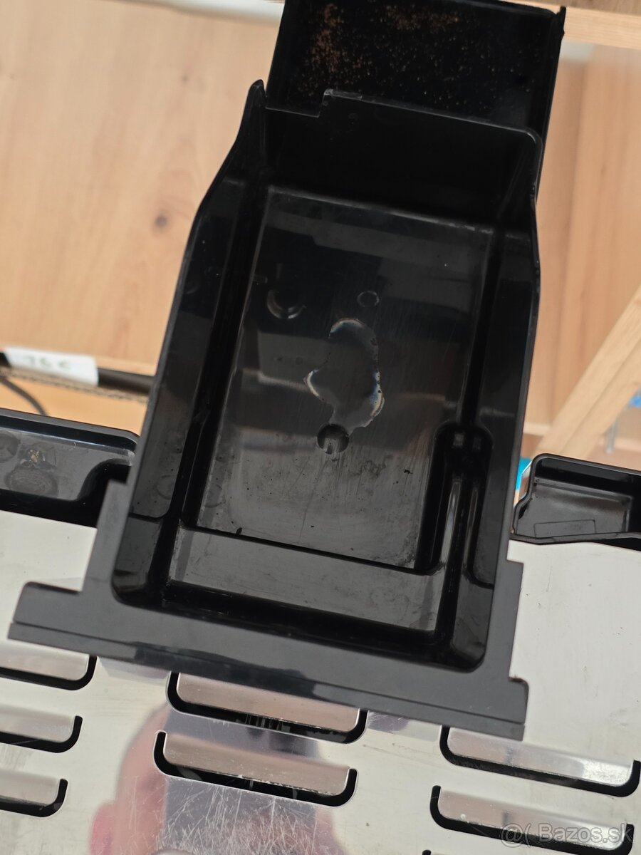 DELONGHI ECAM 46.860 B Kavovar - 5