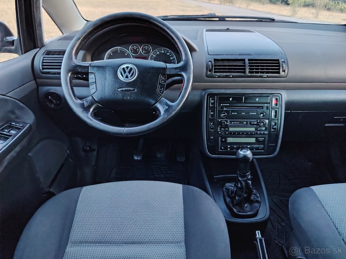 Predám VW Sharan 4x4 1.9 TDi - 5