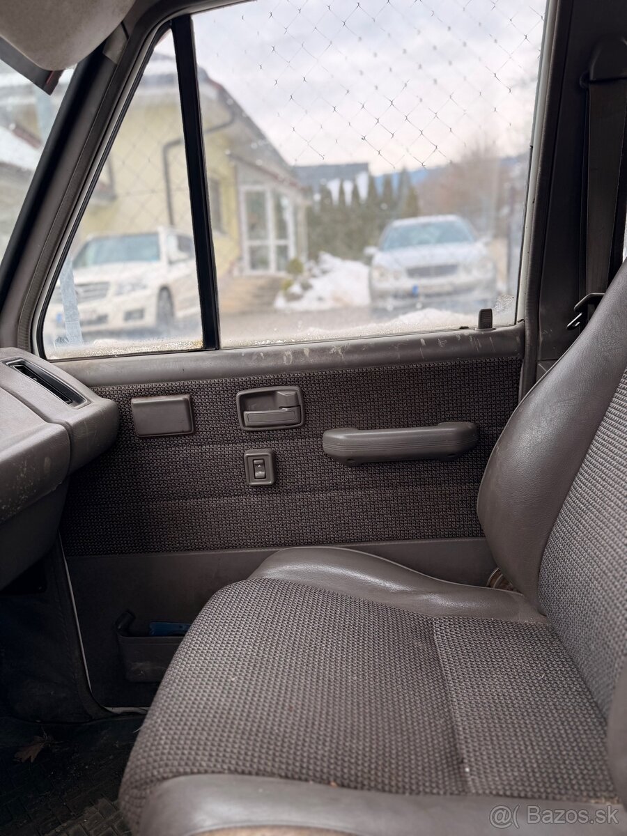 Isuzu trooper 2.6i - 5