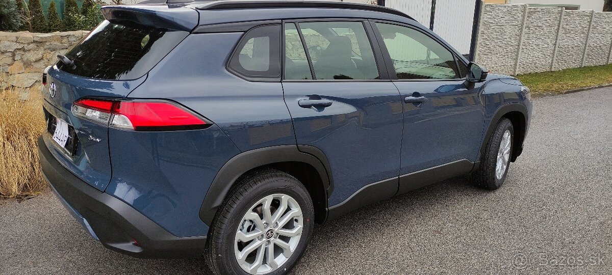Toyota Corolla cross 1,8 benzín hybrid 2026 - 5