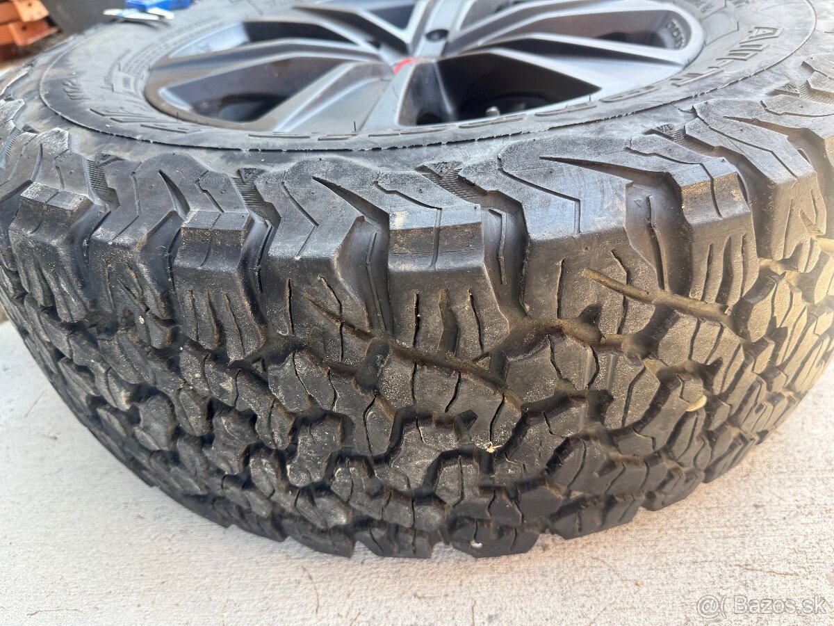 BF Goodrich 17” + MAK disky Toyota Hilux