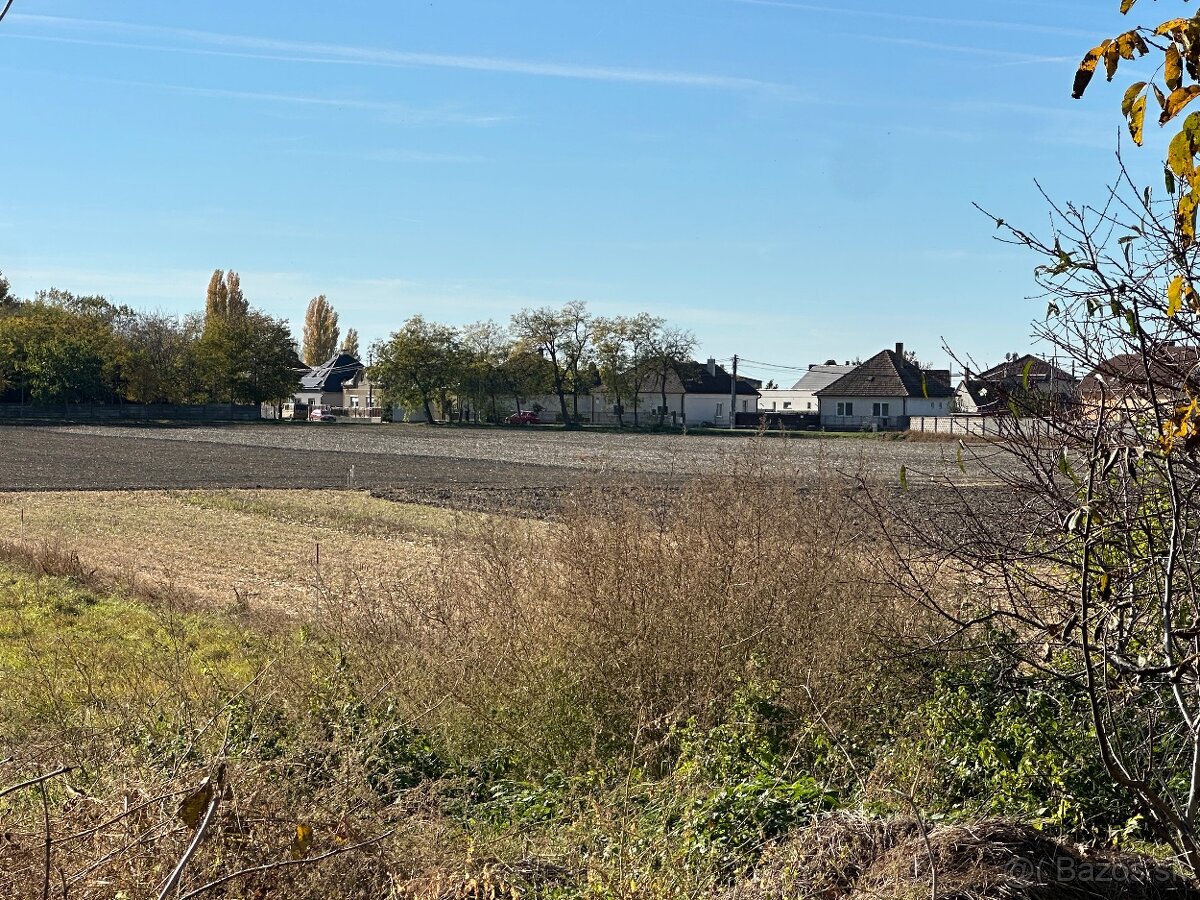 Na predaj rodinný dom v obci Topolníky na 1000 m2 pozemku - 5