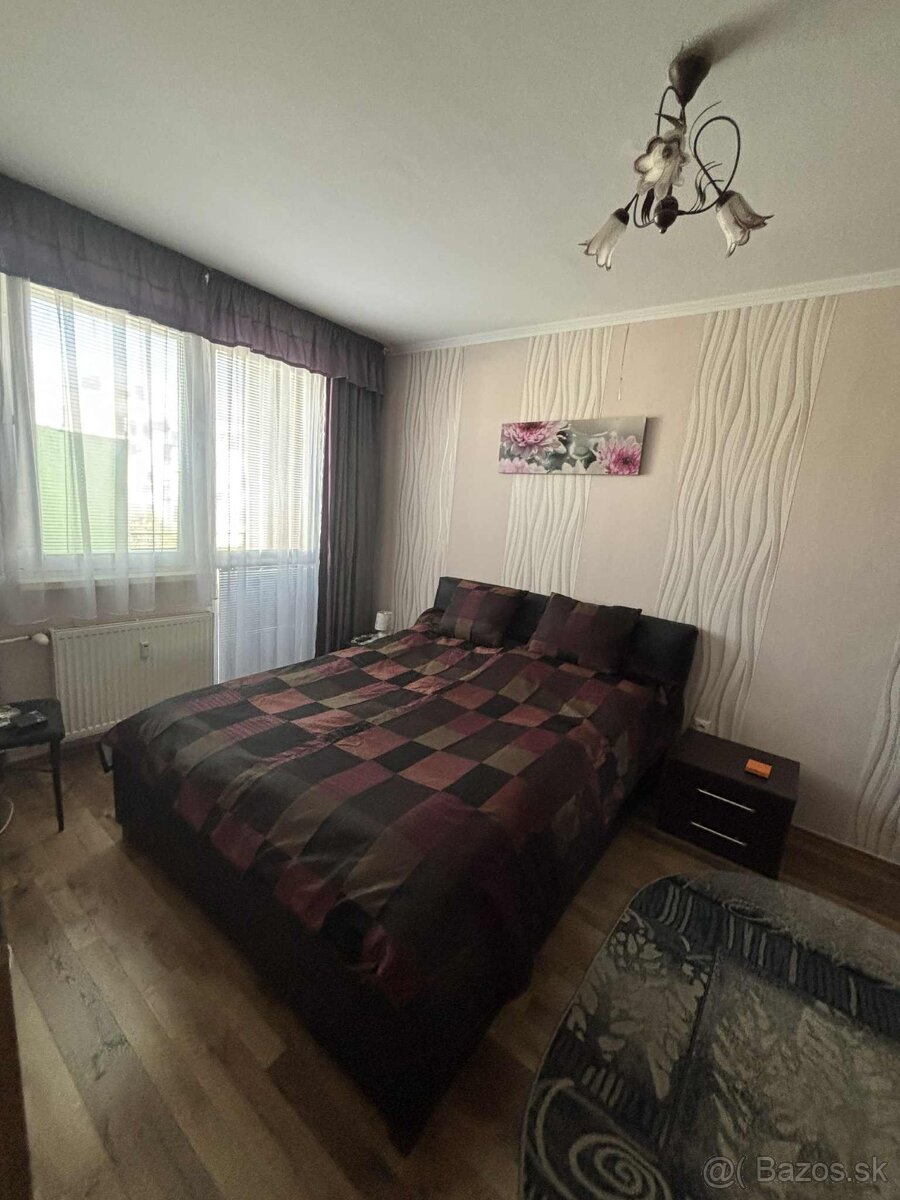 3 izbový byt v meste Dunajskej Stredy, ul. Nám.Priateľstva - 5