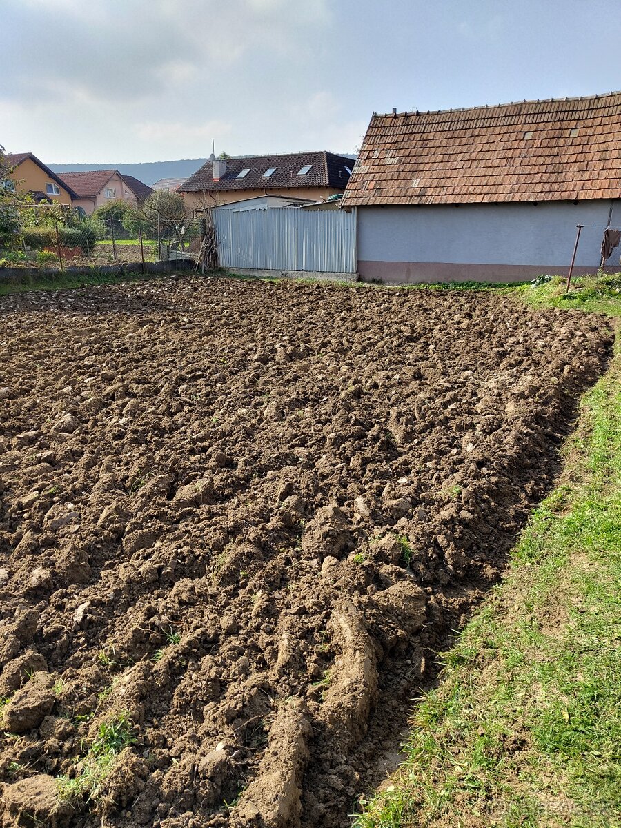 Ponúkam obrábanie pôdy, záhrady - 5