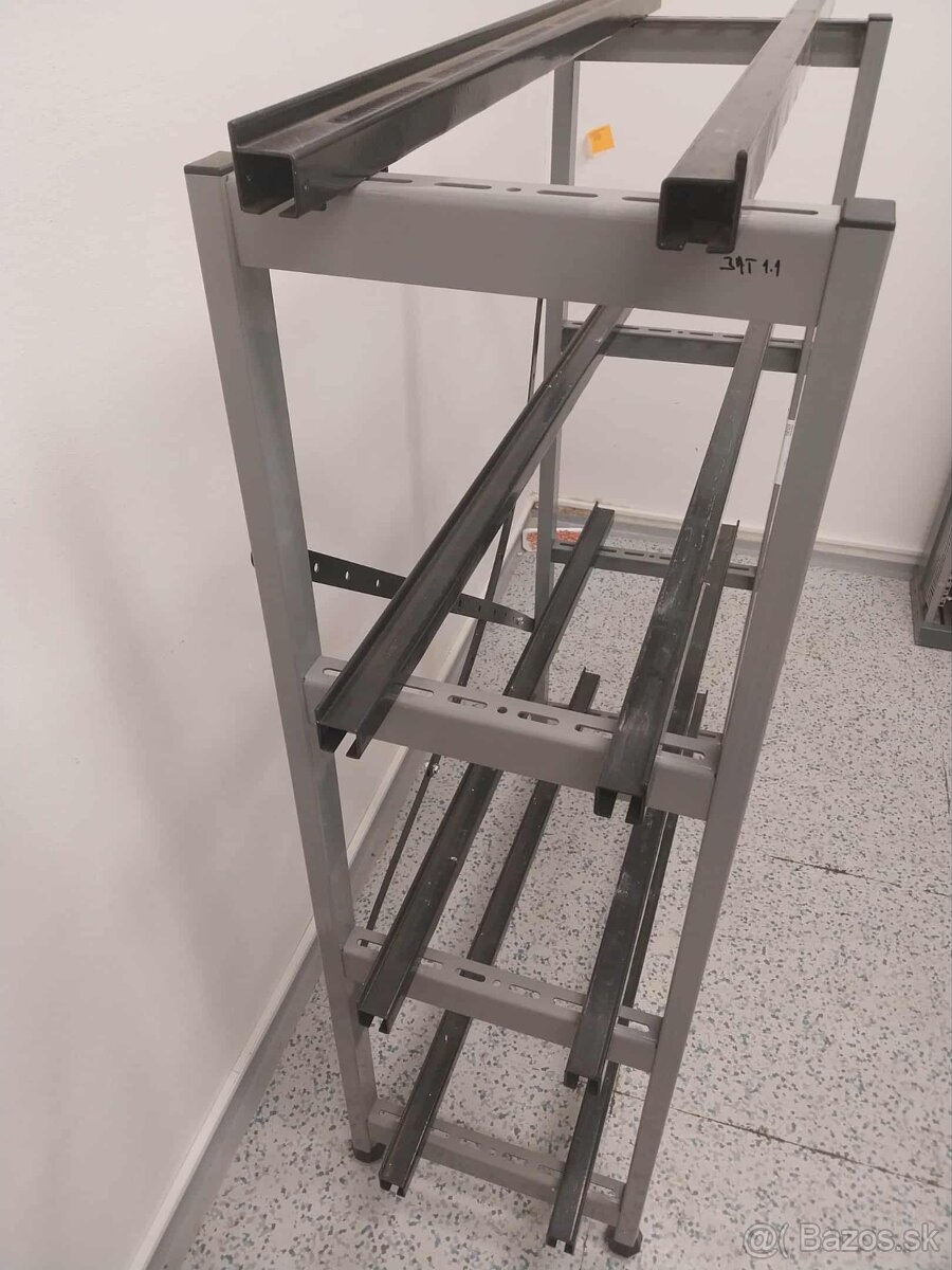 Zelezne stojany regaly - 5