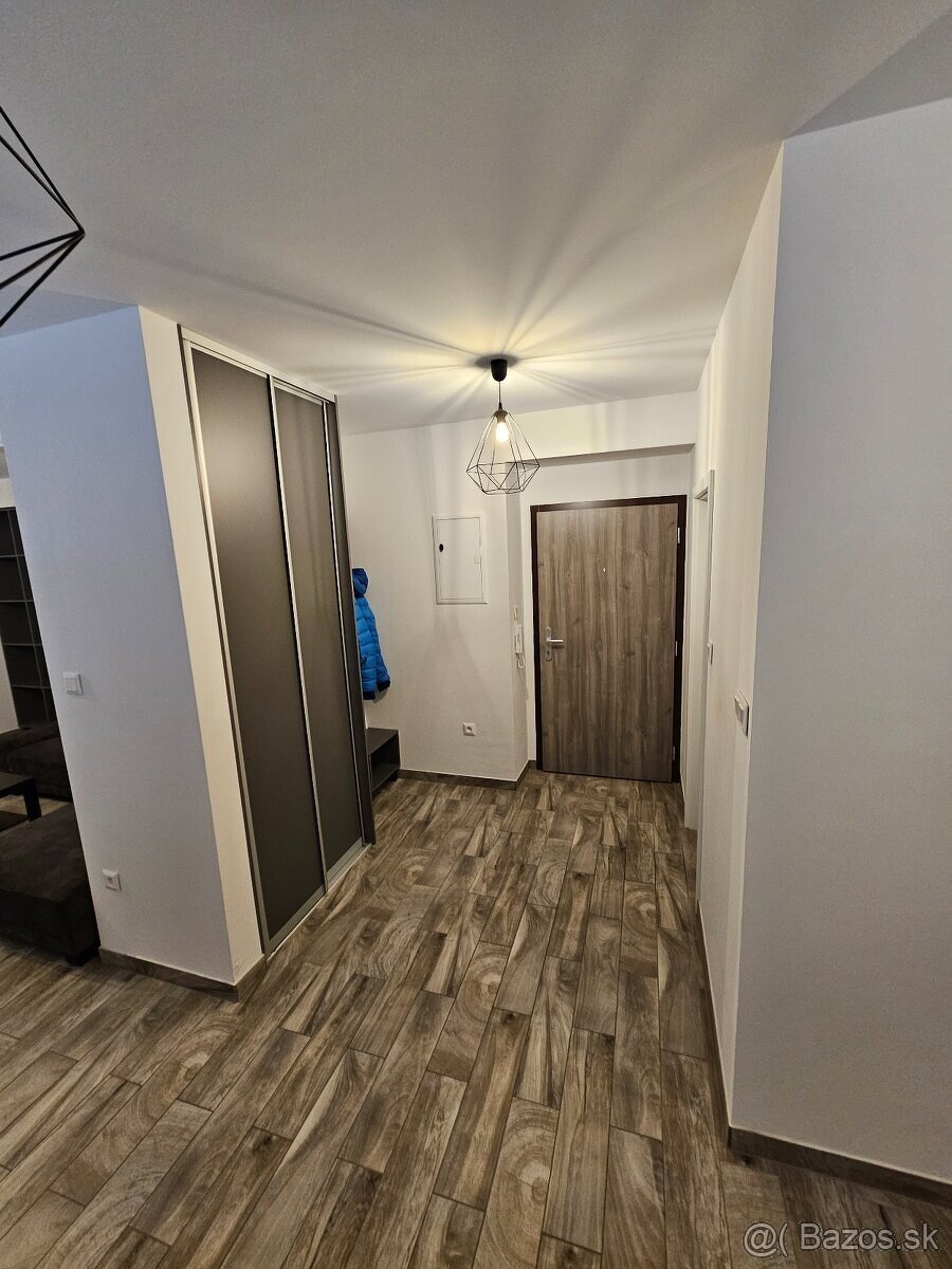 Na prenájom 2 izbový byt v Piešťanoch - 5