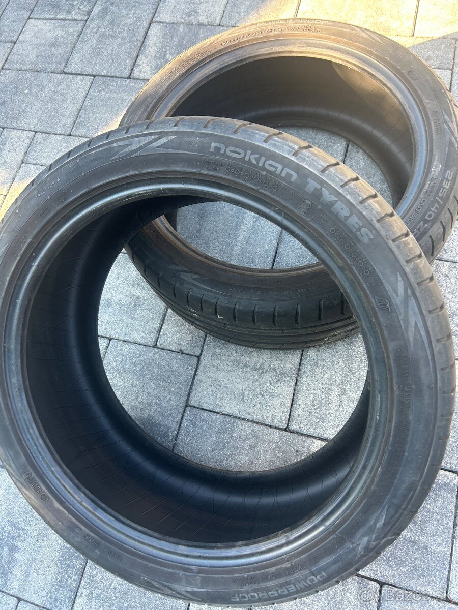Nokian 235/40 R18 - 5