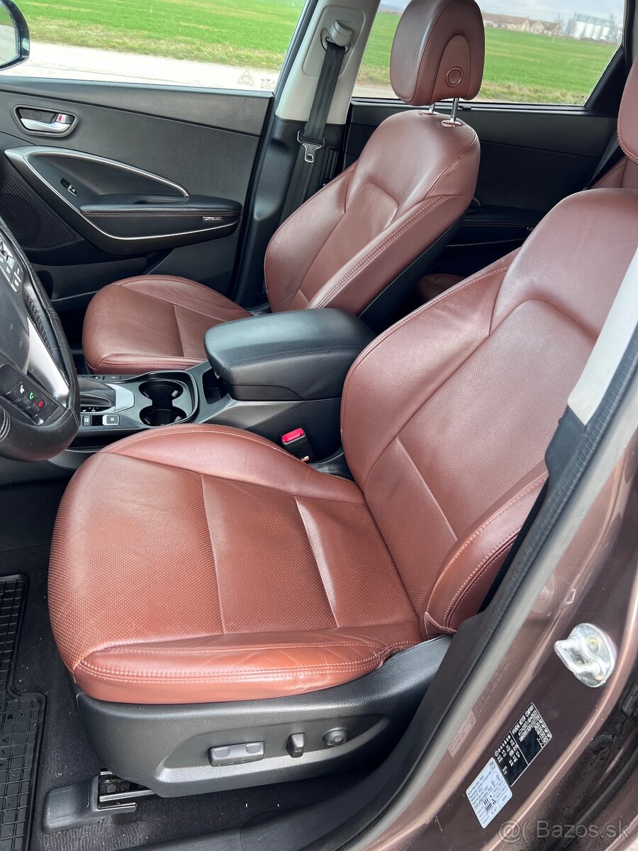 Hyundai Grand Santa Fe - 5