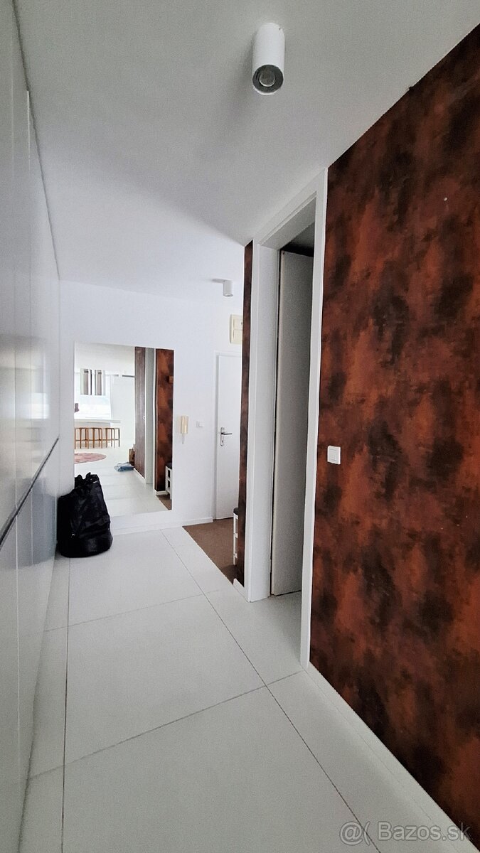 Prenajmem 3 izbový byt /RUBICON - Dvory Púchov/ - 5