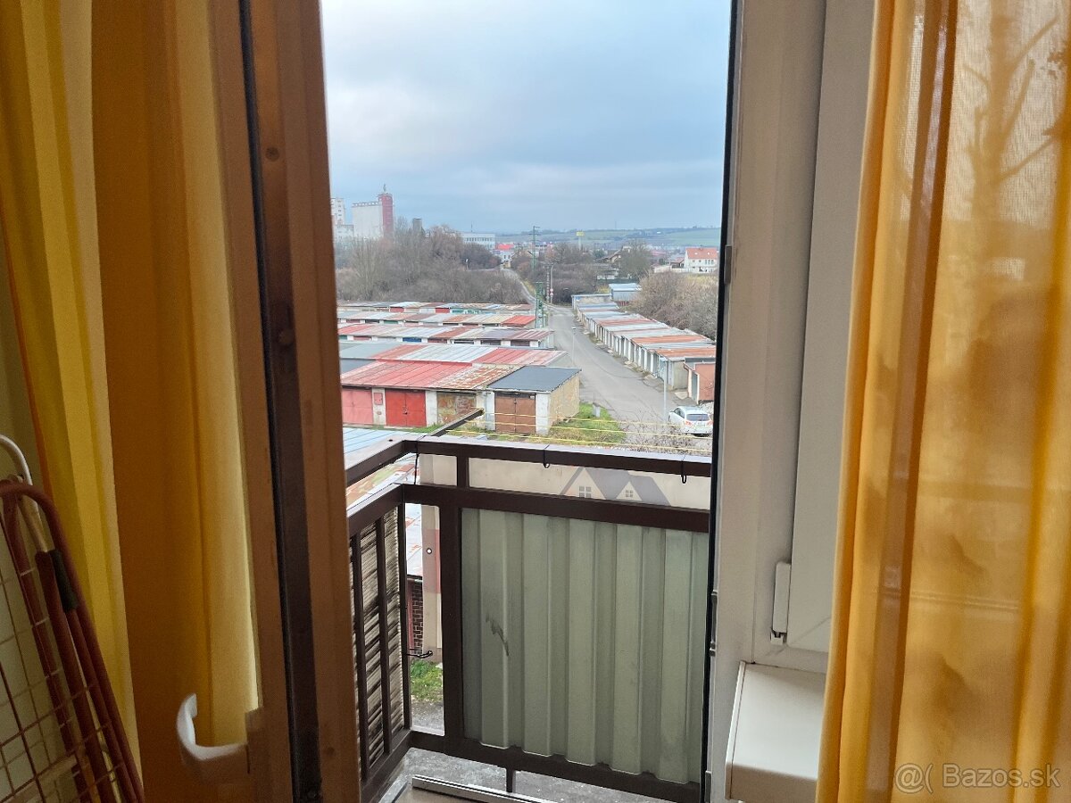 💥 Dvojizbový byt s balkónom a panoramatickým výhľadom - 5