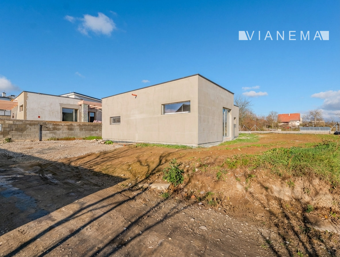 IBA U NÁS Na predaj 4i rodinný dom, Dvorec, 572m2, BNB - 5