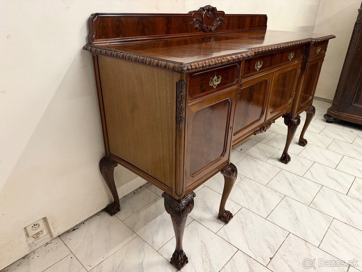 Starožitný bufet Chippendale - 5