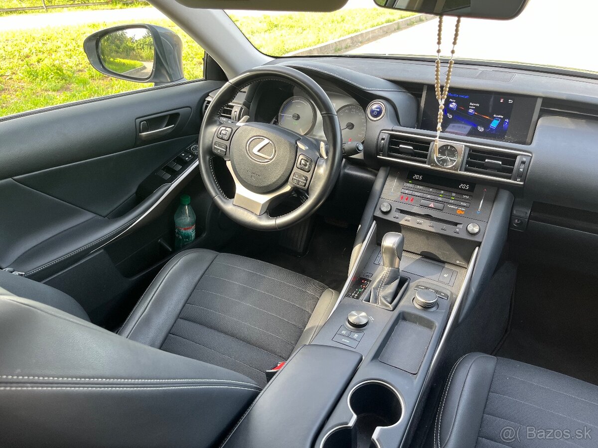 Lexus IS 300H, 164 kw, 2020, - 5