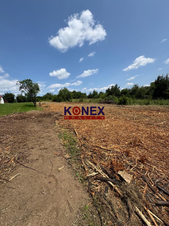 NA PREDAJ – pozemok v obci LUHYŇA - 5