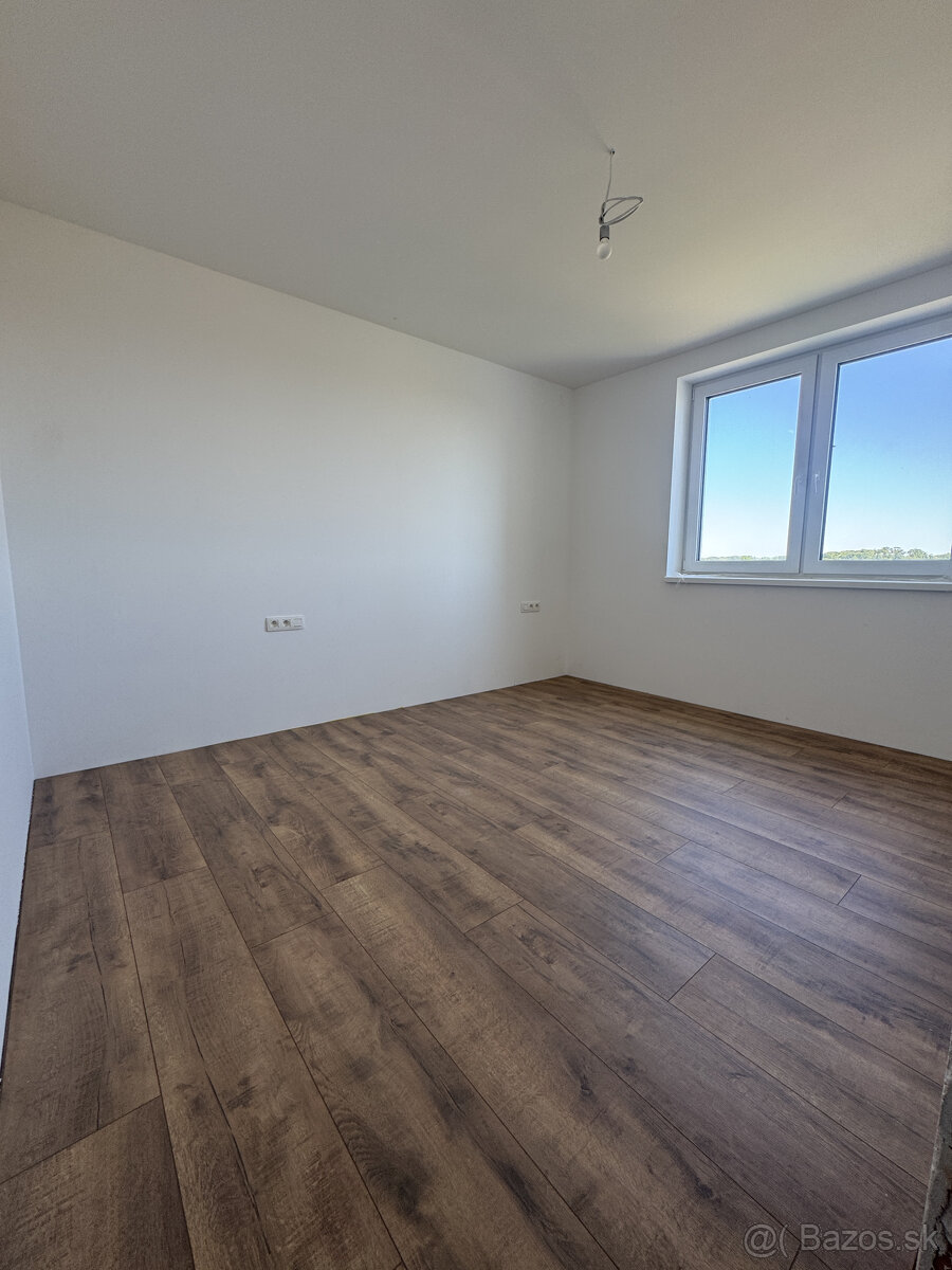 Prenájom - novostavba RD s 2 bytovými jednotkami, 102m2 úžit - 5