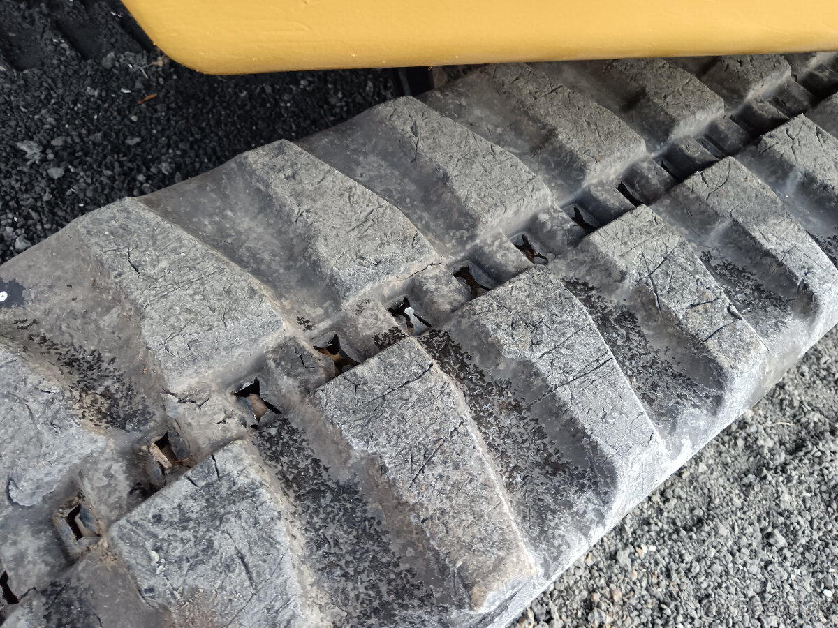 Pásový Bagr CAT 307 B - 5