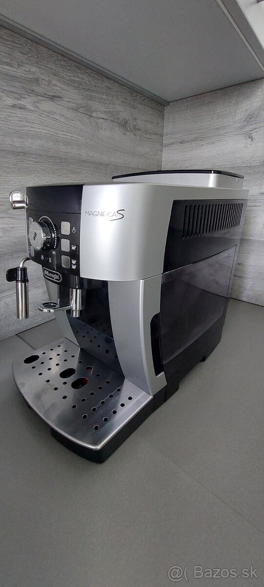 DeLonghi Magnifica S - 5