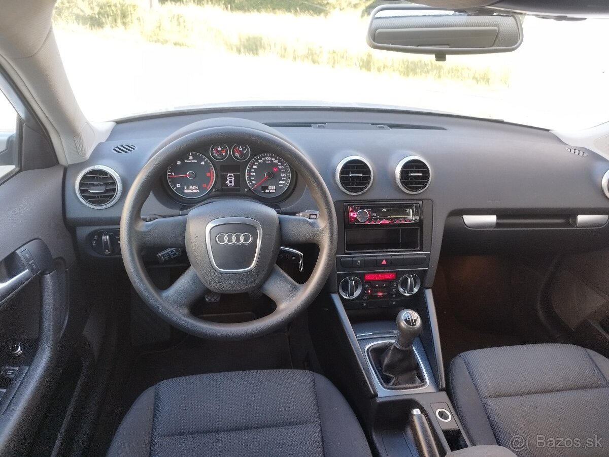 Audi A3 Sportback 1.6 TDI, Attraction, rok výroby: 2011 - 5