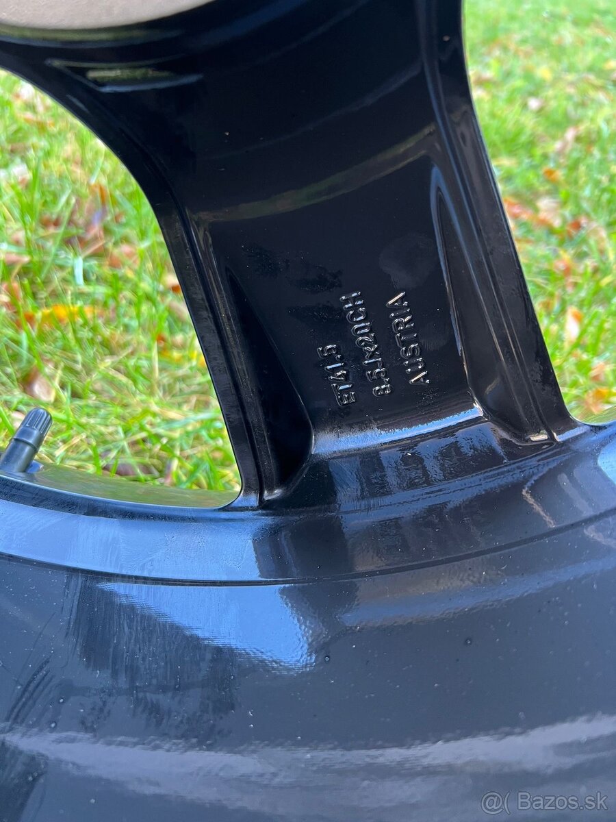 NOVE ZIMNE ORIG.LAND ROVER DEFENDER 255/60 R20 MICHELIN - 5