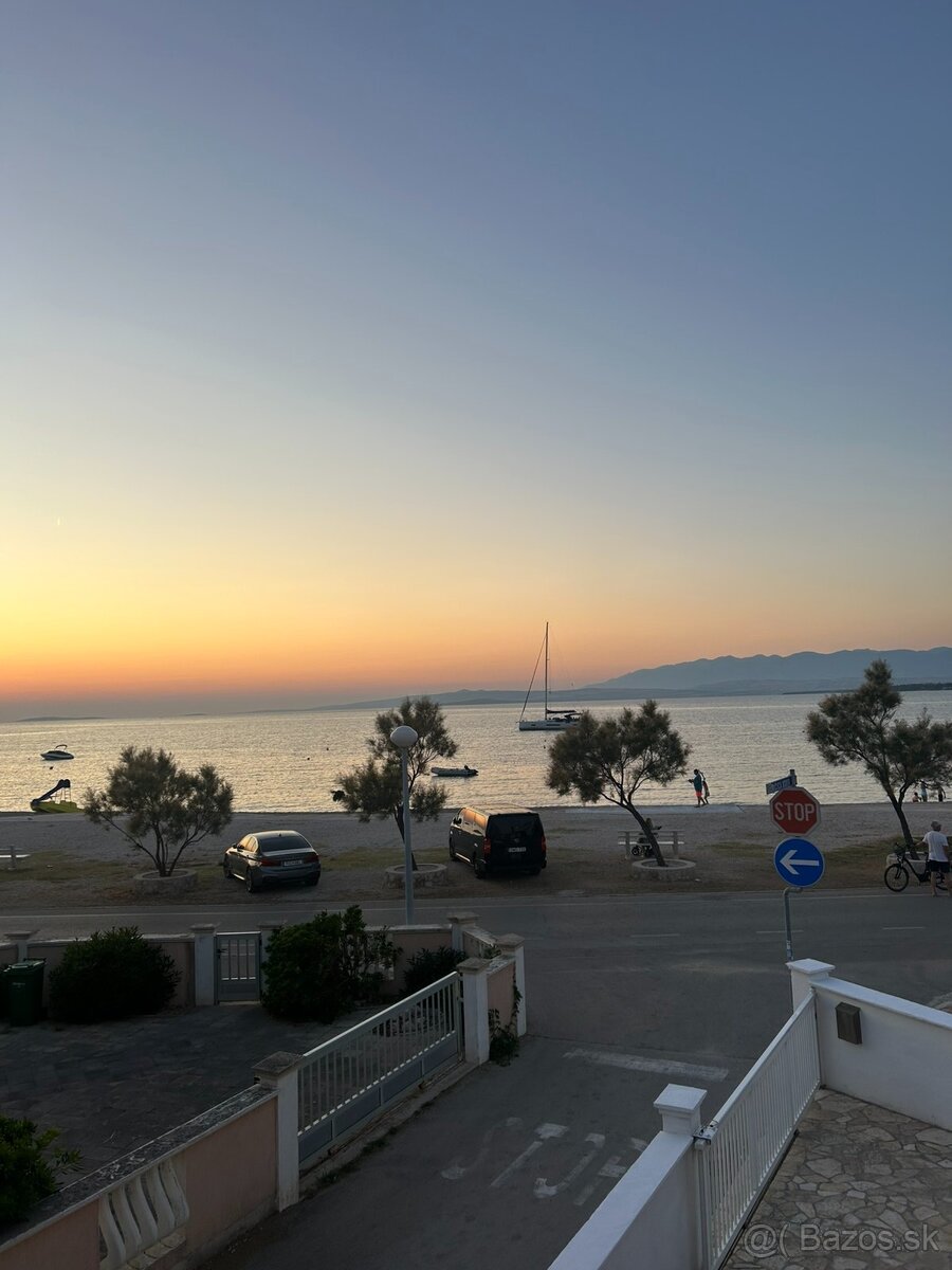 Chorvátsko super ubytovanie pri mori pre 8 -16 osôb - 5