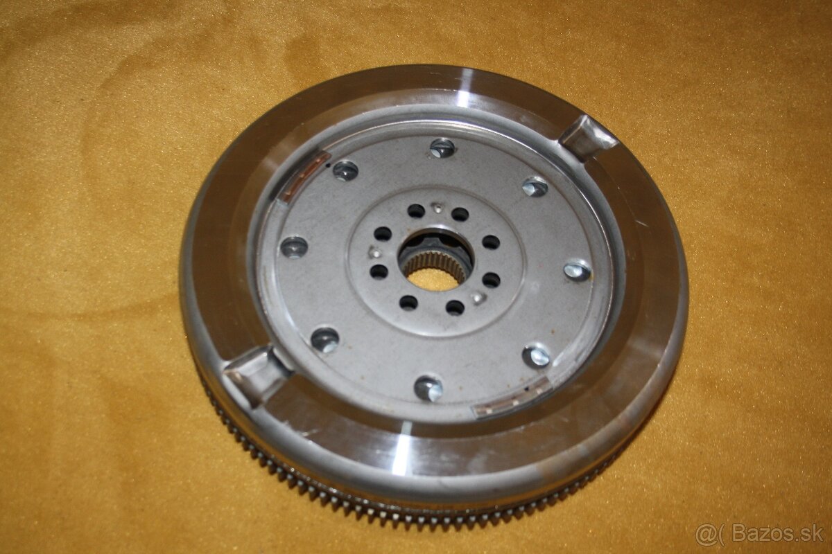 DSG dvojhmotný zotrvačník 05L105266K 05L105266J - 5