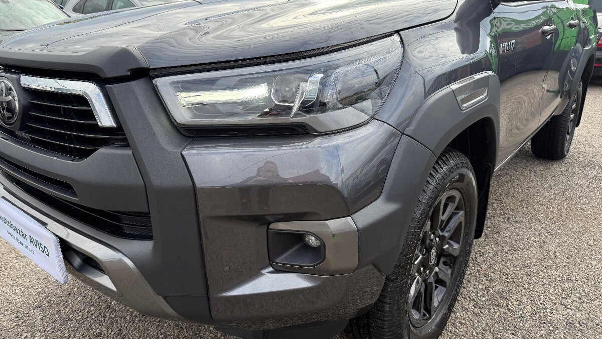Toyota Hilux DC 2.8 I D-4D Invincible 4x4 A/T