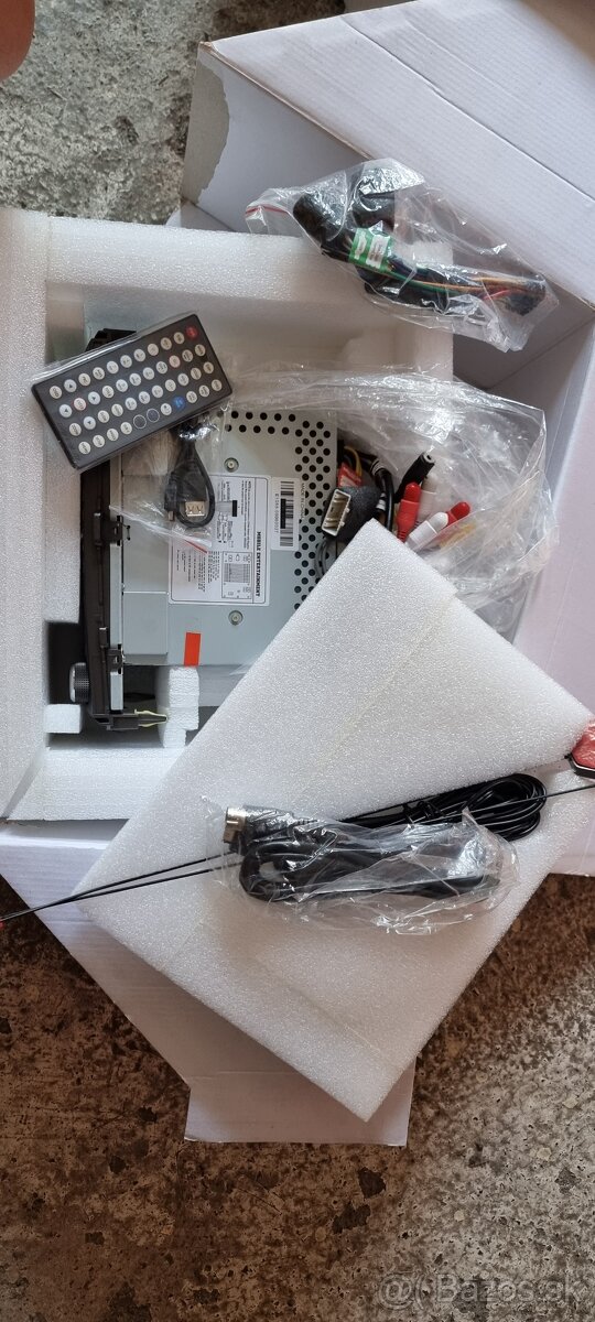 autorádio s 7-palcovým - 5