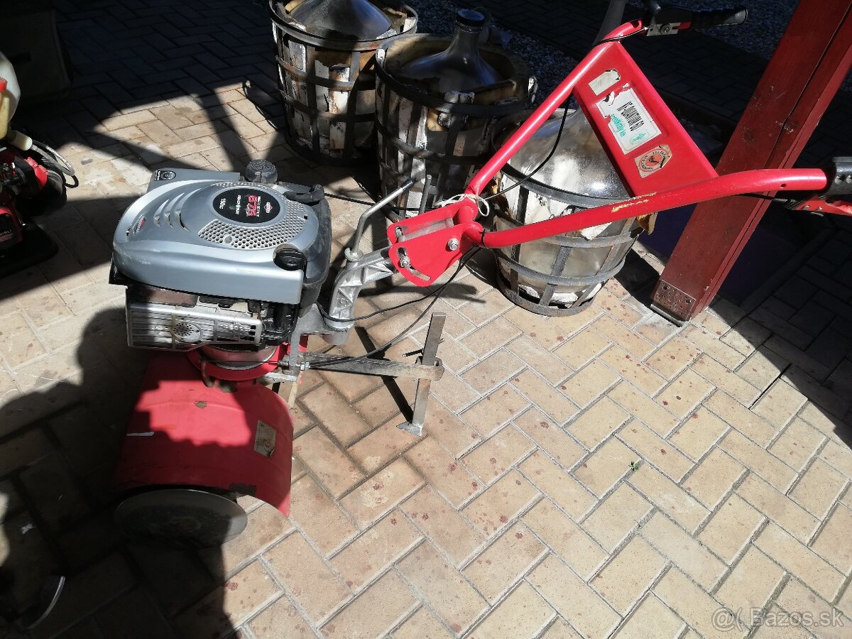 Predám rotovátor Briggs straton 675 - 5