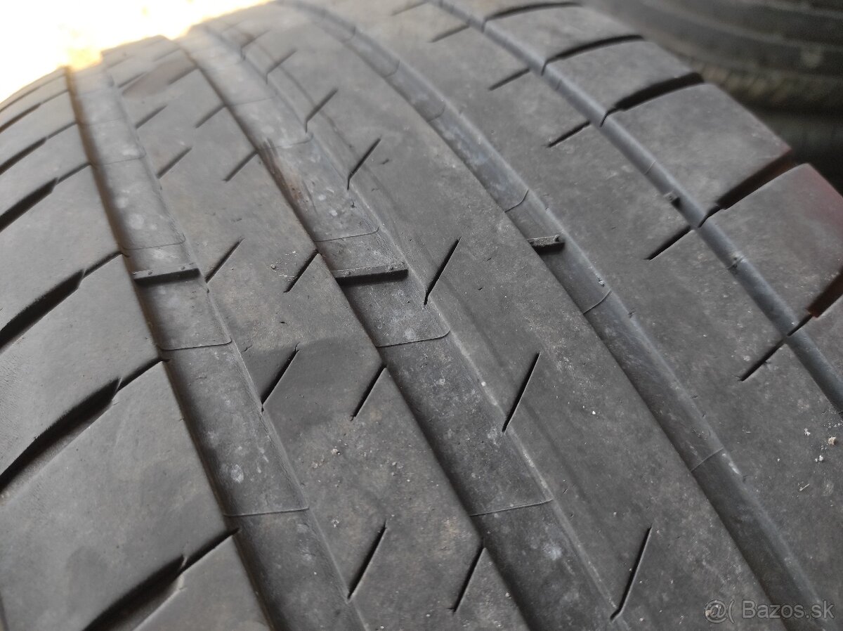 Letne pneu 235/45 R18 Michelin Tesla model 3 - 5