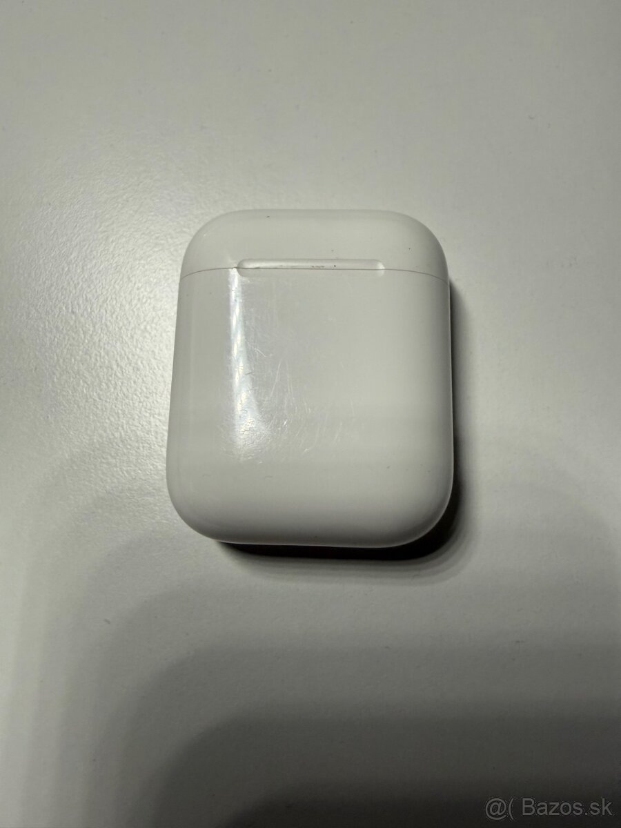 Apple Watch series 5, AirPods-2x - 5