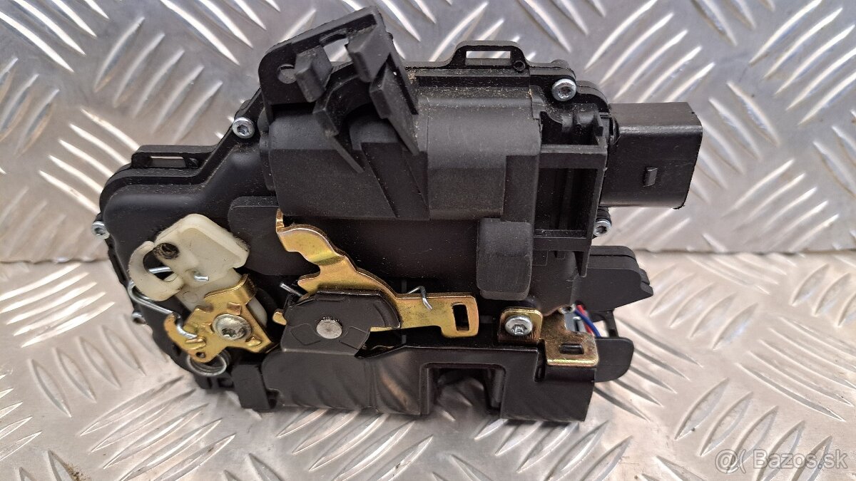 ZÁMOK DVERÍ - OCTAVIA 1, GOLF 4, SEAT LEON 1M - 5