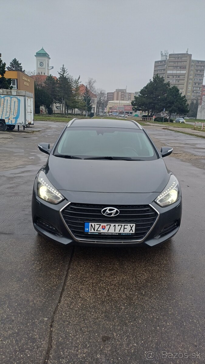 Hyundai i40 CW combi 1.7 CRDI AUTOMAT - 5