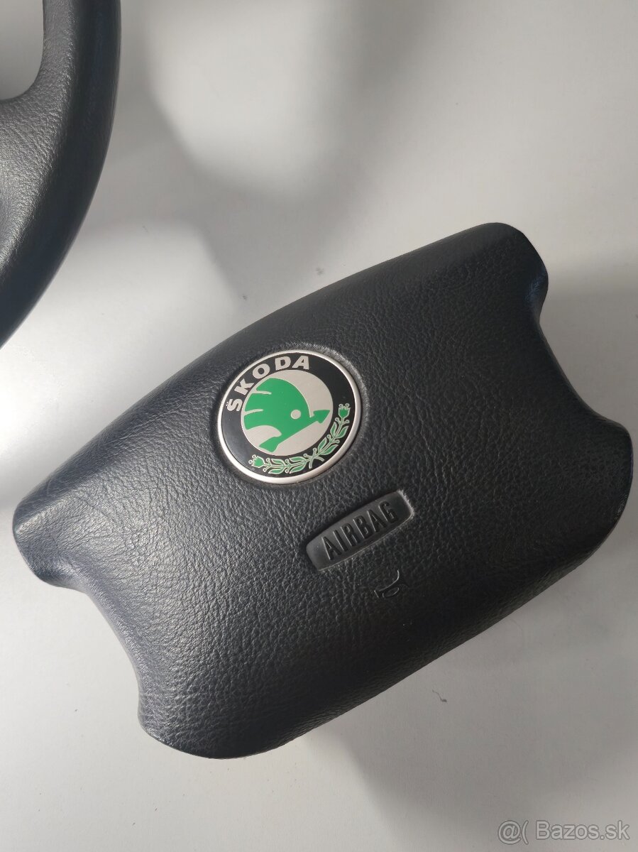 Octavia 1 Superb 1 volant - 5