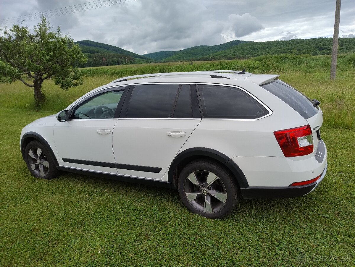 Predám Octavia scout - 5