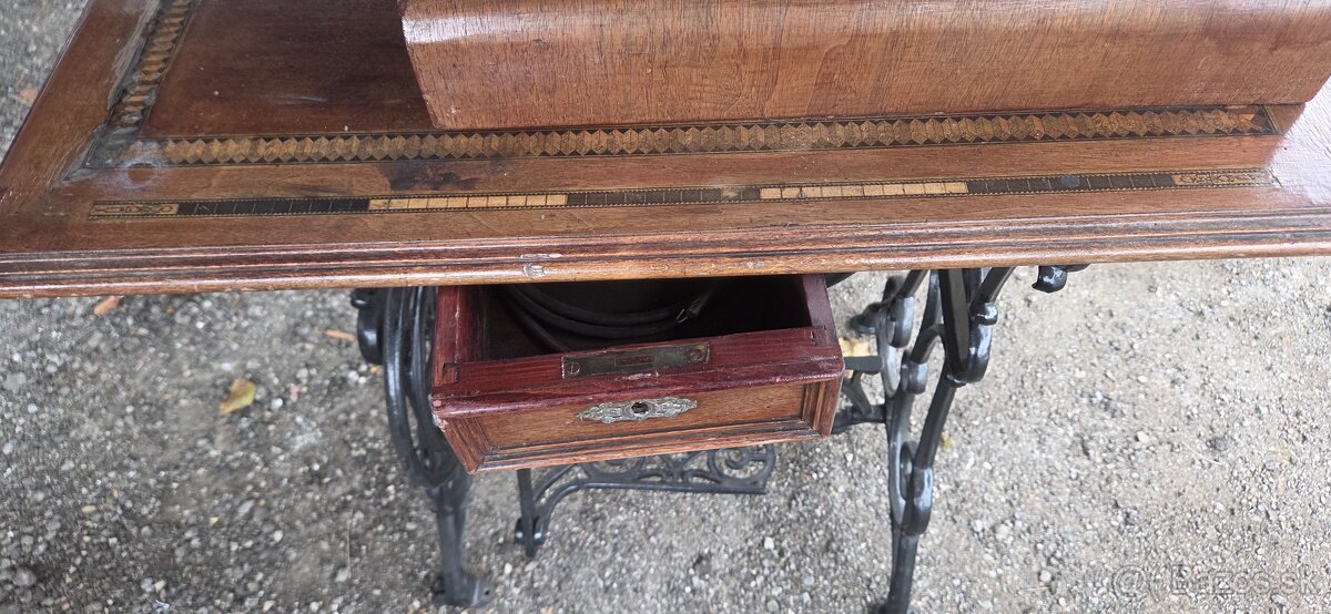 Singer šijací stroj - 5