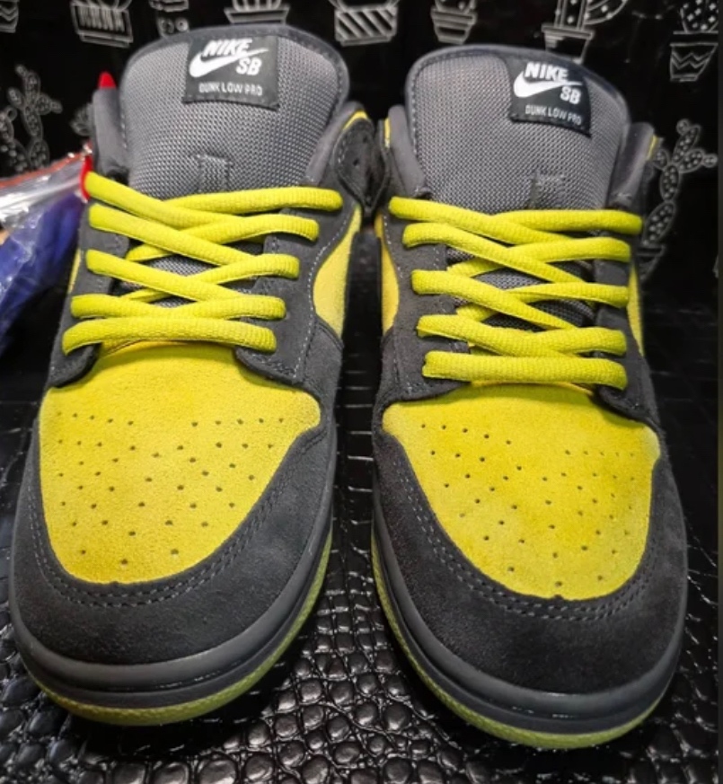 Nike SB Dunk Low x Supreme Grey/Yellow - 5