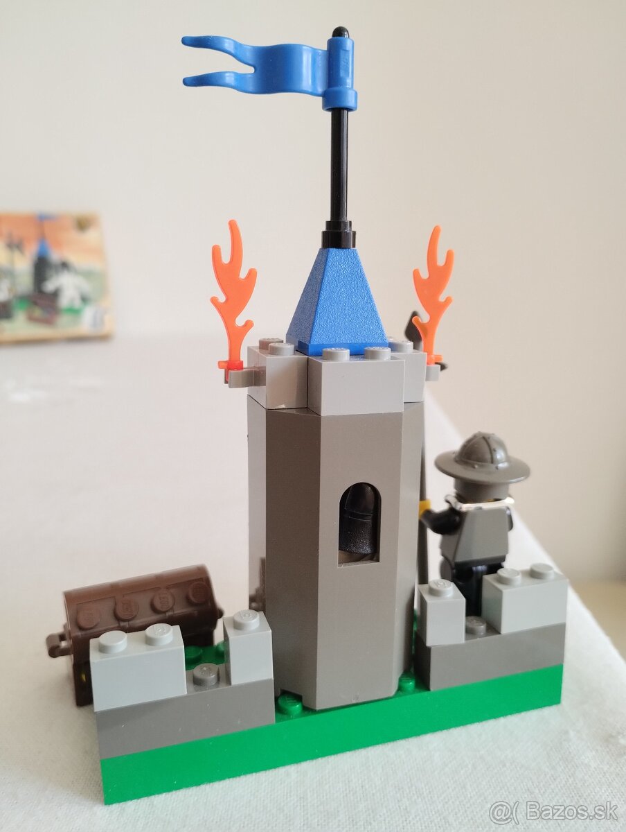 LEGO Castle 4817 Dungeon - 5