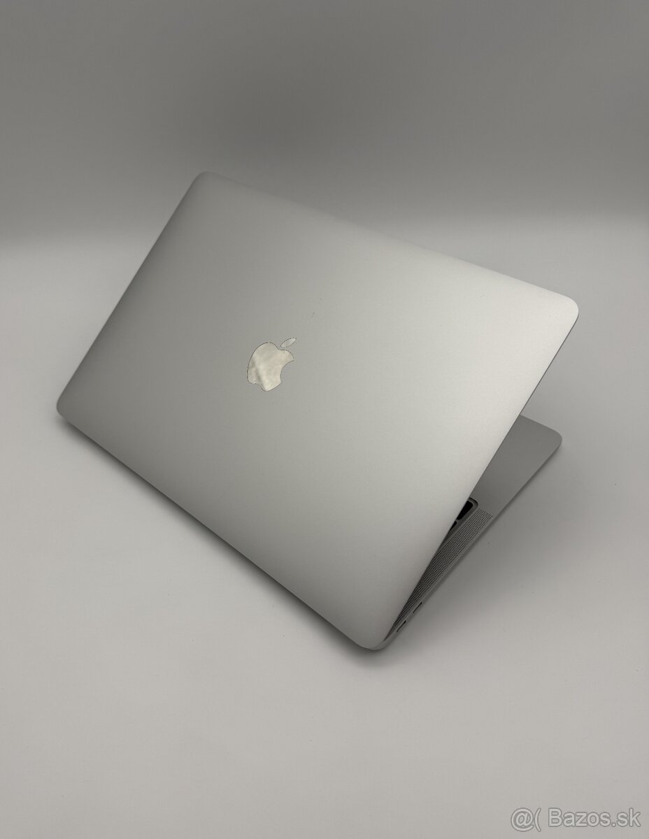 MacBook Air 13" M1 8/256GB Silver + ZÁRUKA - 5