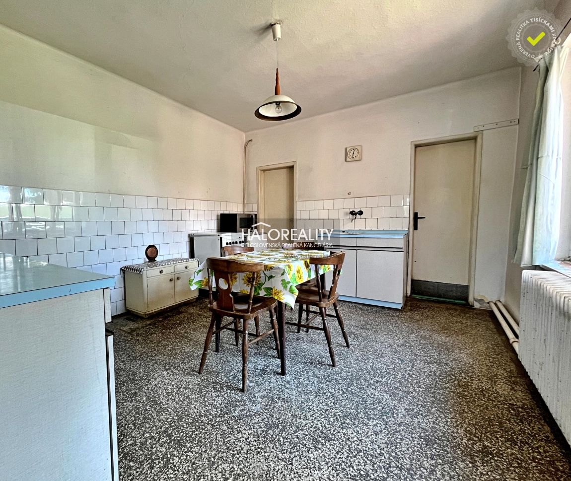 HALO reality - Predaj, rodinný dom Levice, vhodný aj ako inv - 5