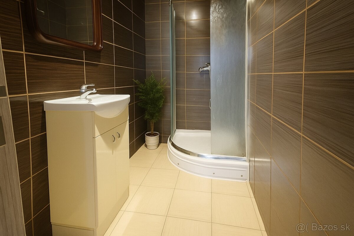 Pre život aj prenájom: zrekonštruovaný 3-izbový dom v R - 5