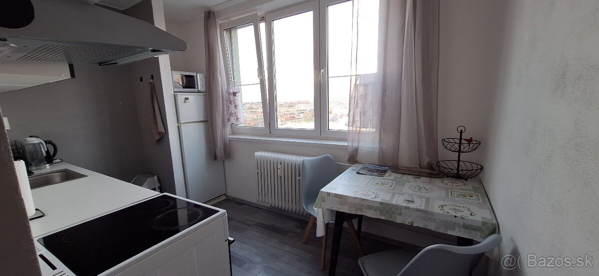Na prenájom 1 izbový byt na západe - 5